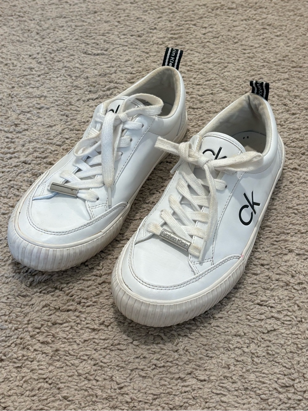 Calvin Klein KClariss-R White Logo Sneakers Women’s 9.5